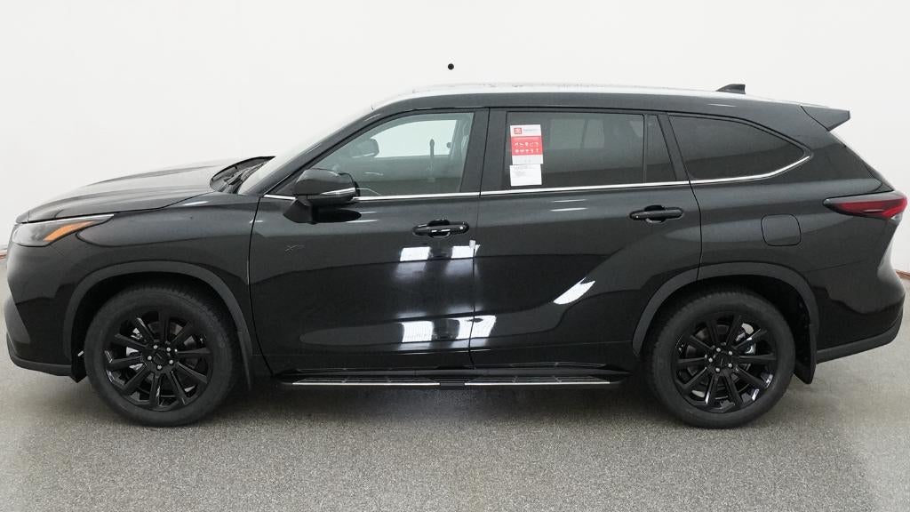 2026 Toyota Highlander — rear three-quarter view